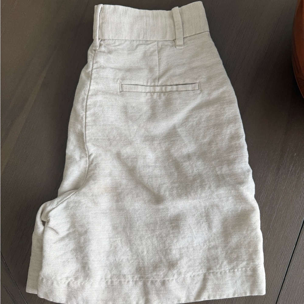 Aritzia Cream Women's Shorts